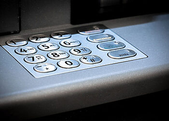 طريقة سحب اتصالات كاش من ATM وكيفية الإيداع